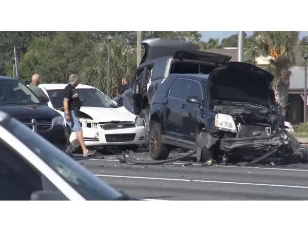 Βλάβη βάσης κιβωτίου ταχυτήτων Ford Bronco 2025: Συναγερμός κοινότητας για σπινθήρες εκτός δρόμου κοντά σε ανατροπή